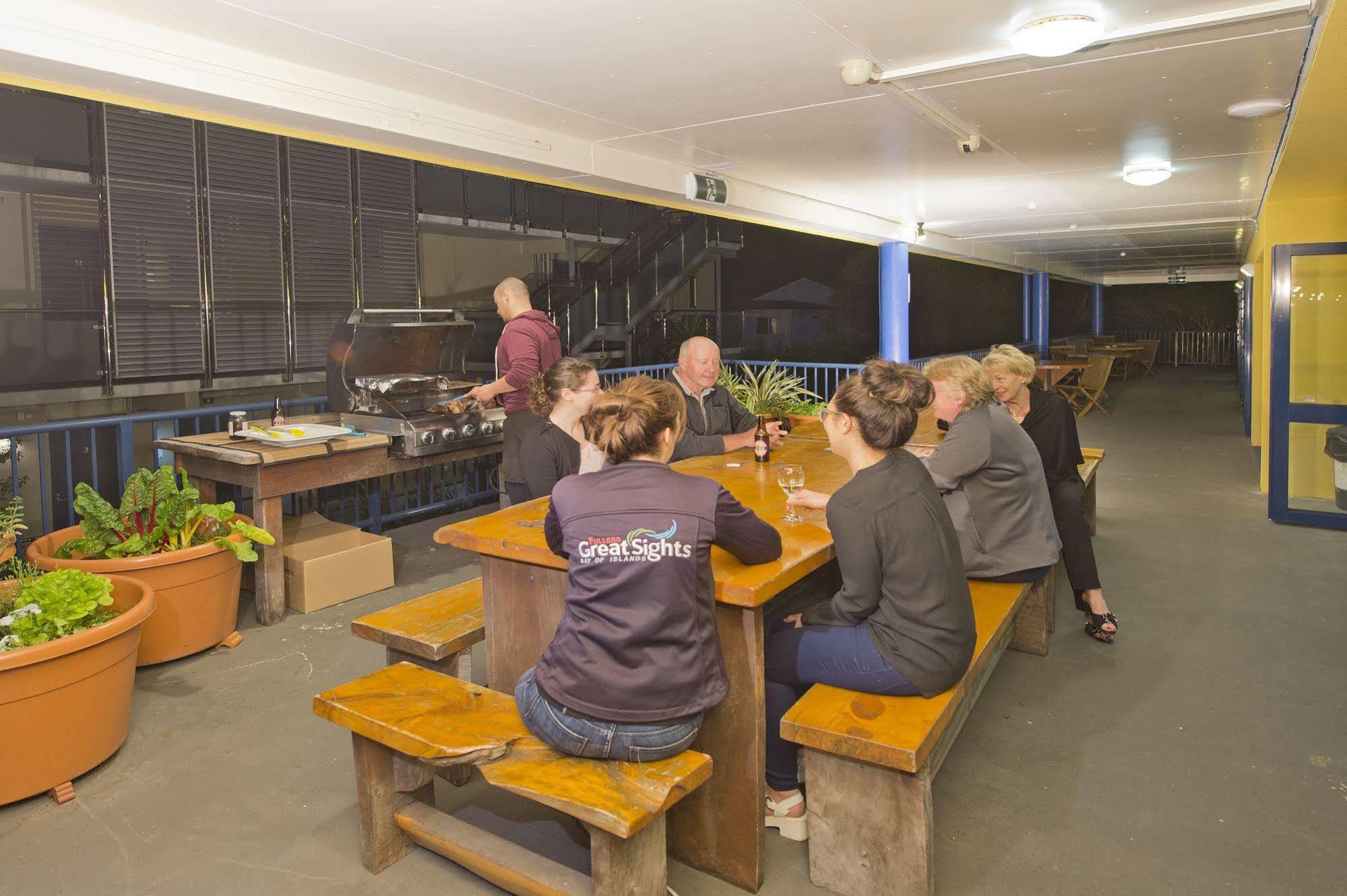 Saltwater Lodge Backpackers Paihia Exterior photo