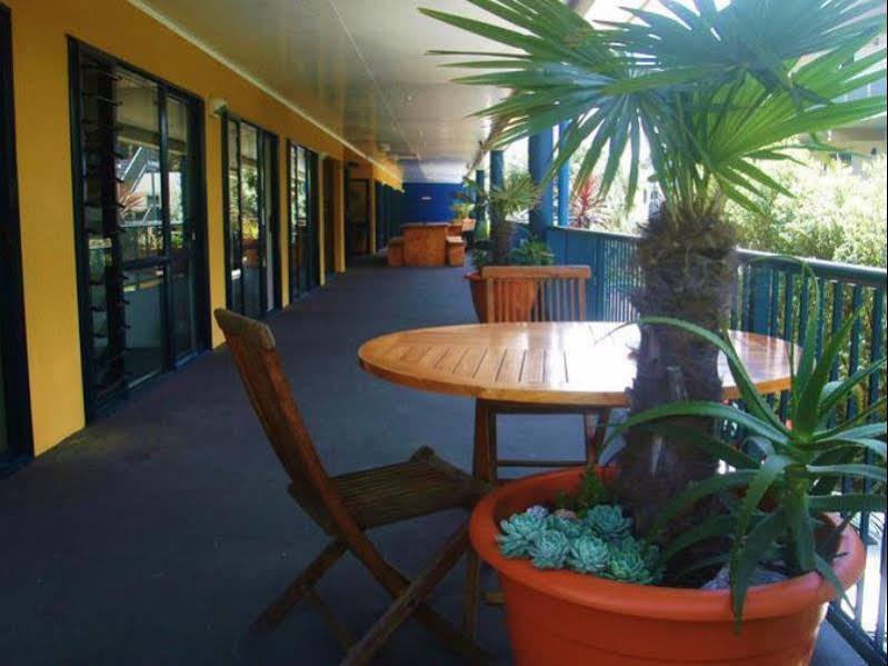 Saltwater Lodge Backpackers Paihia Exterior photo